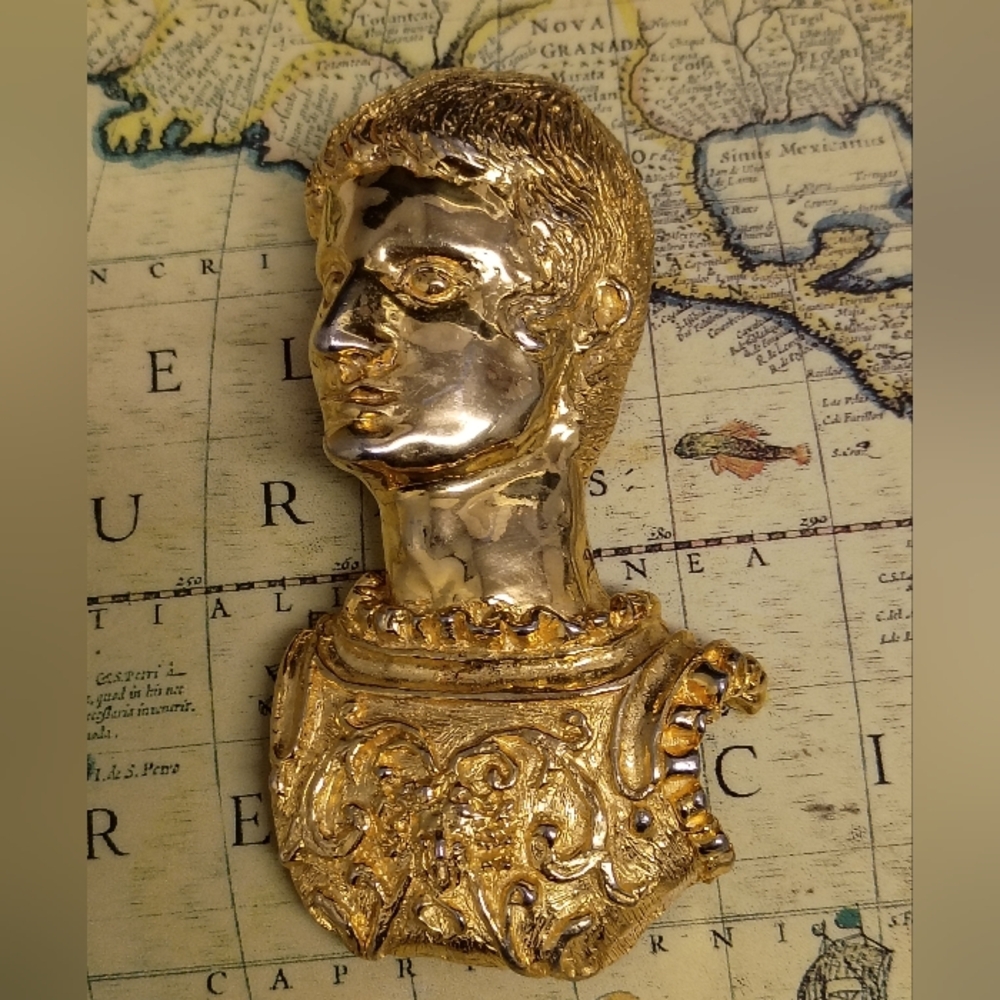 ❤️Amazing!! JUDITH LEIBER  ROMAN CEASAR BUST GOLD TONE PIN BROOCH / PENDANT 4"